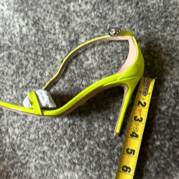 Stuart Weitzman neon yellow heel - Picture 8 of 8